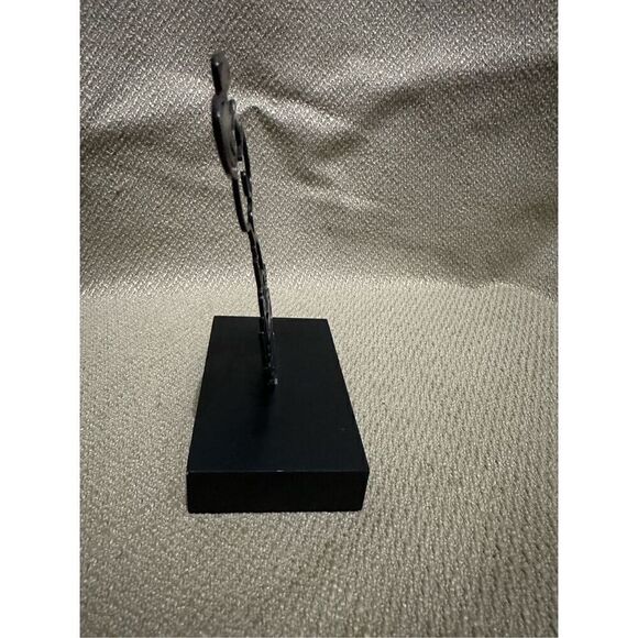 Snoopy Happy Go Lucky Peanuts Hallmark Metal Line Art Collectible Figure 5.5” - Picture 5 of 10